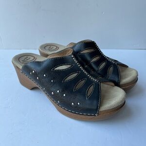 Dansko Sheri Black Leather Studded Sandals Size 39 US 8.5-9